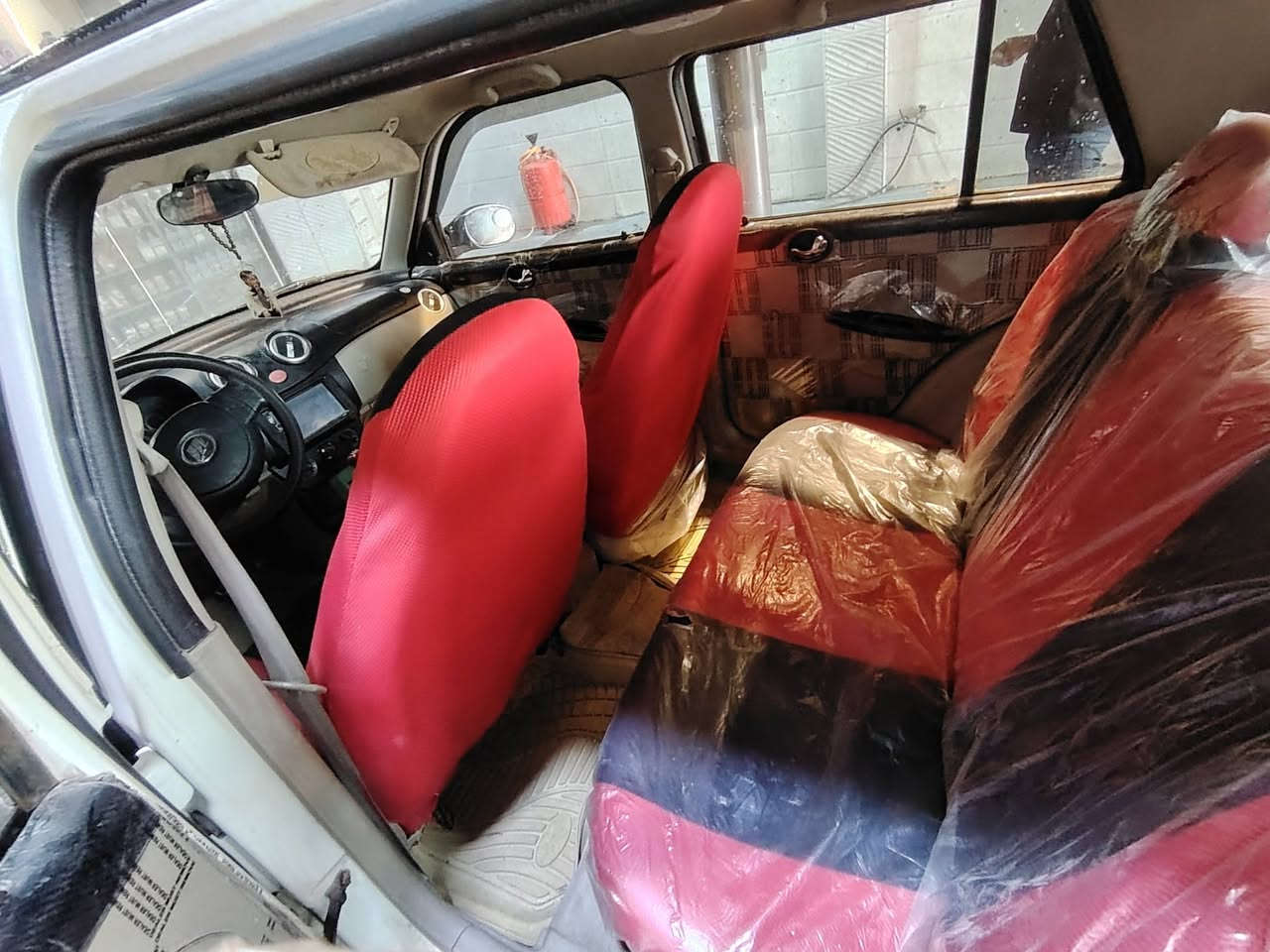 للبيع ٢٠١١  نيضفه وجاهزة
صبغ جاملغ فقط   مكينه كير كلة مكفول  تبريد ثلج

حدادية ٧٠٪    سعر ٣٣وبيها مجال قليل
***********
