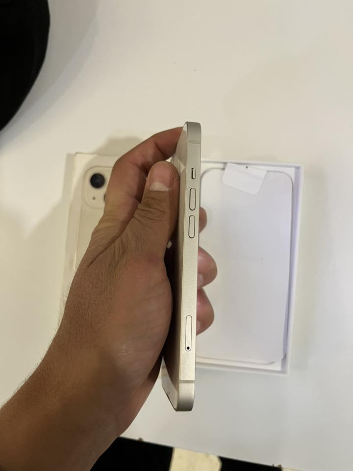 السلام عليكم ايفون 13 بطارية 100 ذاكرة 128 نموذج m مكفول ب 350 وبي مجال بسيط مكاني بغداد البياع *********** ابو سلطان
