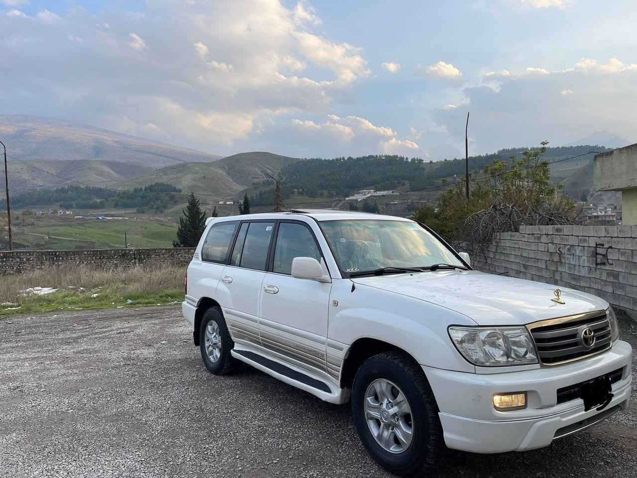 مونيكا  2007  GXR   
  دةرجة يةكي سپي سةدةفي
 فول فول مواسةفات   
دوو سويج بيلاد حةريق ژئر پئ 
   ئاوئنة گراج   
بةخاخي  لايت 
سلايت  تؤماتيك
 گوشين كارةبا  
 جام كارةبا جام ئؤتؤ  
سةلاجة تةبريد مةرةكزي  شاشة تةلةبزؤن  
  پئش و پشت كاميرة و حةساس 
زؤر مواسةفاتري تر   
148 هةزار رؤويشتوة   
  گئر و مةكينةي بةشةرت نةكرايتةوة
تاو ويلي تازةية    
رةقةم و  سةنةوي نوئية فةحس و هةزةي نوئية بة ناو خومة
 بئ دةحم و لىدراو بة شةرت
زمارةي خاوةني  
سةحر 183         
   ***********
   *********** أربيل, العراق

