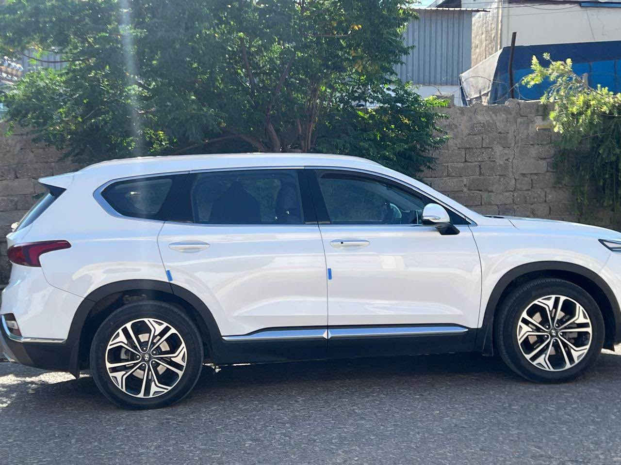 ‎السلام عليكم‏‎
Hyundai Santa Fe 2019
‎‏‎محرك ٤ اسطوانات (سلندر)
‎مكان السيارة زاخو
‎سعر :$
‎‏‎ 0750 442 6205 زاخو, دهوك
