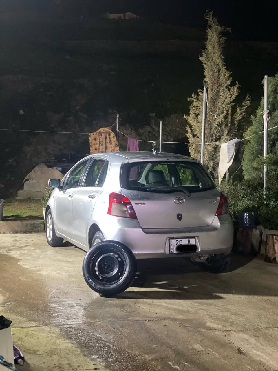 تيوتا يارس 2007هزة وسنوية جديدة لحد 2030سيارك نضيفة تخم تاير جديد صدر جديد نوزلات .تدفة تبريد كلشي شغال. كير عادي رقم الجديد ديالئ.مكاني سليمانية سعر (65)استفسار اكثر علة هاذ الرقم ***********
