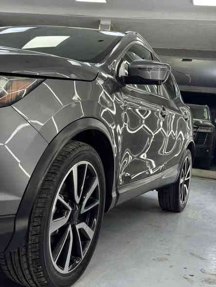 نيسان روج سبورت 
موديل ٢٠١٧ 

فورل ويل 

فول موصفات 1/1

ماشيه 57 الف 
باتري جديد تايرات جديده 

سياره كلين تايتل بدون قطره ضبغ 

بيها بارد كلش قليل بل باب الوره 

السعر ١٥٥ او بيها مجال

مكان السياره بغداد المنصور 

الهاتف ***********
