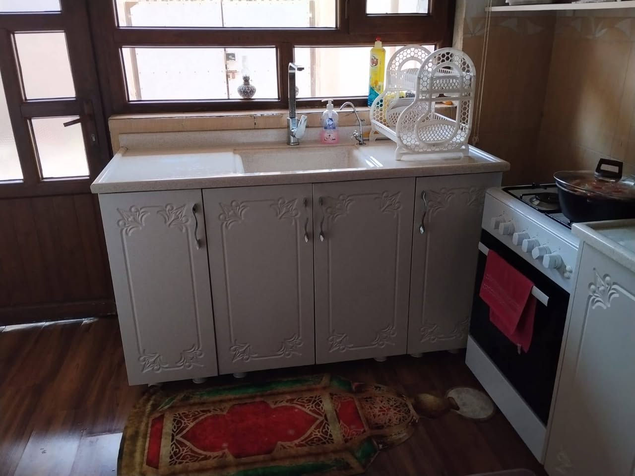 كاونتر للبيع نظيف 90٪
شغل نجار مو جاهز للتواصل مع هذا الرقم ***********
