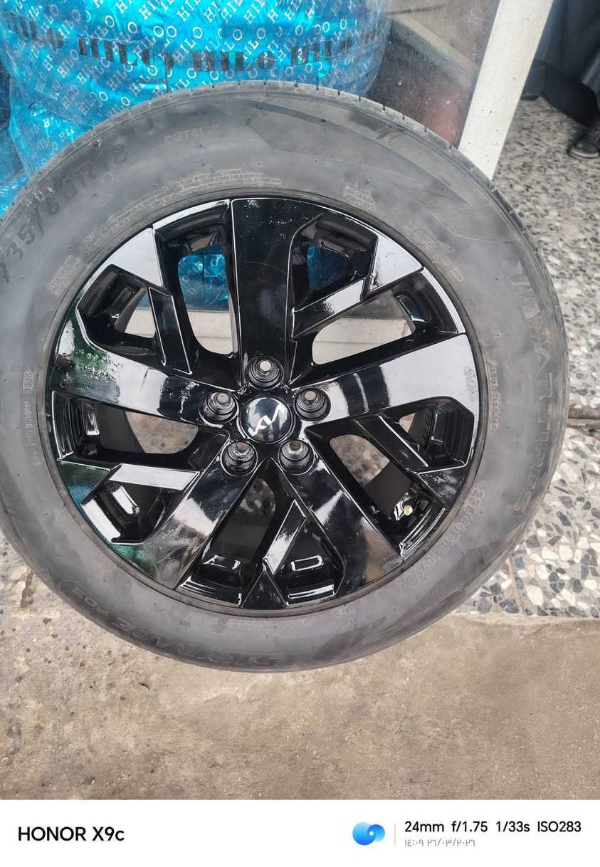 السلام عليكم شباب
ويل كب سورنتو 23/24 حجم 18 أصلي النضافه 100٪ 
تايرات  نضيفات حيل انتاج 25
للبيع او مراوس للاستفسار الاتصال ***********
