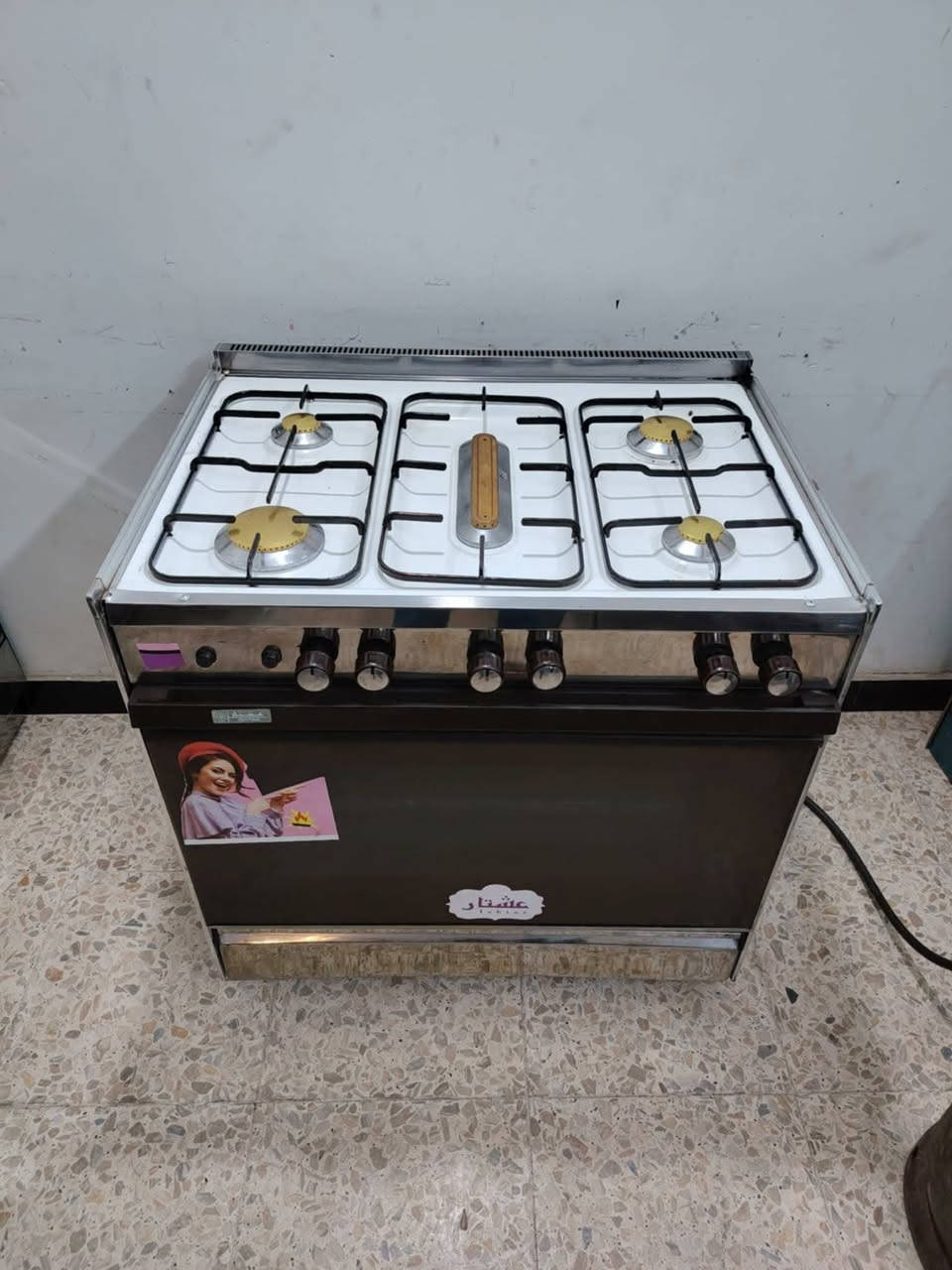 طباخات مستخدمه على الفحص عالضمان كله شغال فقط الجداحه ما تشتغل *********** السعر داخله الصوره
