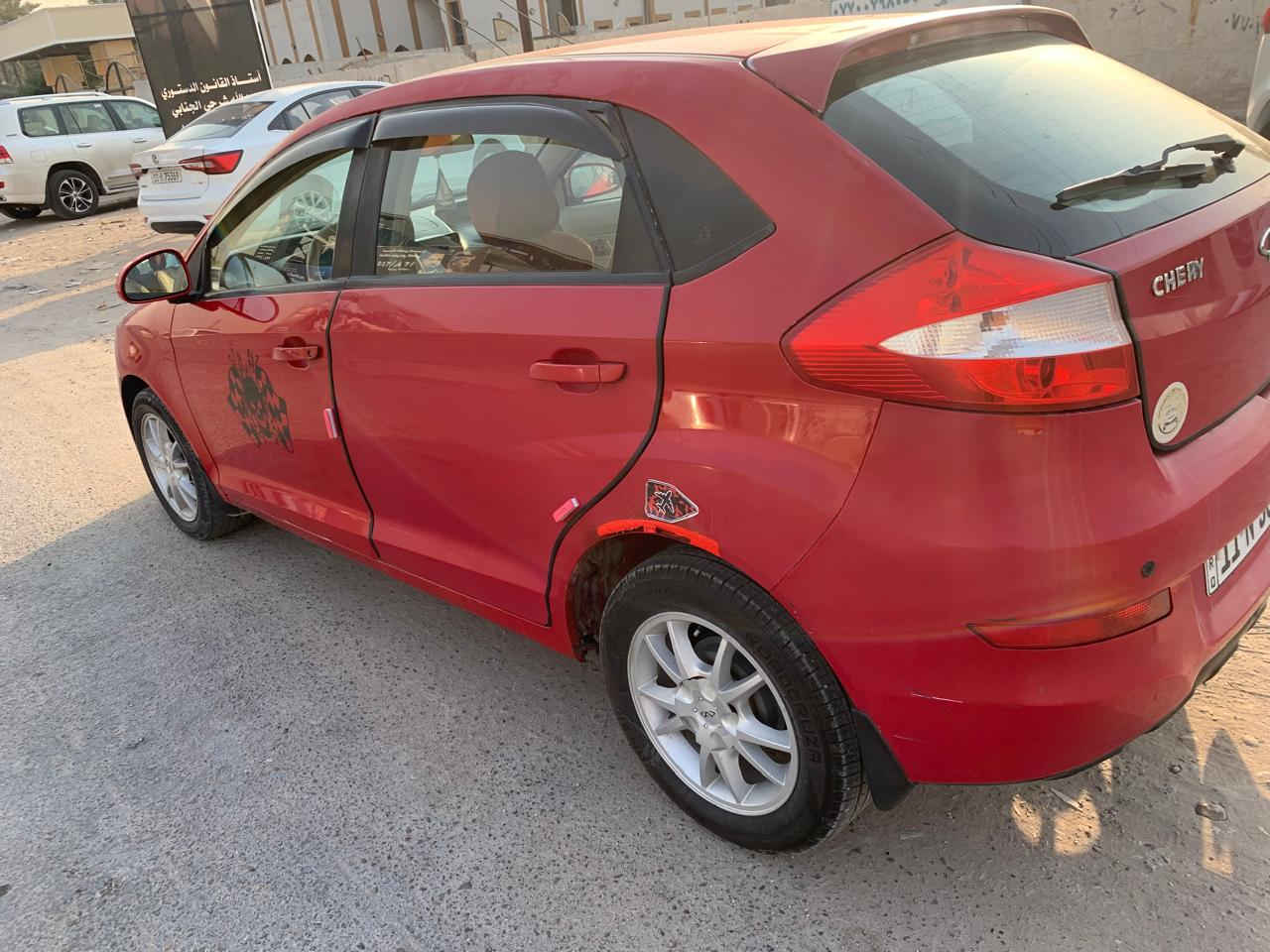 السلام عليكم ورحمة الله وبركاته 

للبيع شيري فلاوين هانج باك موديل 2012 احمر باسمنه محرك مجفت قبل فتره مبدل بستم ورنك سيفيا حته متعلك ولف اذا قطعت قايش بيها جراد بنيد وقماره وبيها خياس بالاهلالات الخلفيه مواصفات 

# شاشه أندرويد 

  # حساس خلفي

 # جام يصعد وياقفل الأبواب

# تخم تاير نظيف

# مسويلها ادامه كامله فيت بم قوايش فلاتر قبل فتره بدلتهن

 # صدر نظيف دبلات امامي خلفي جديده 

 # كهربائياتها كلها شغاله 

السعر ٤٣ ورقه وبيها مجال للشراي

العنوان السيديه 

للاتصال ***********
