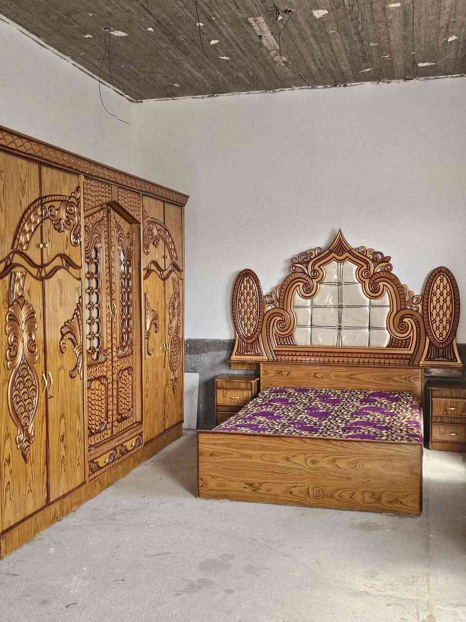 للبيع غرفة نوم توج خشب صاج عراقي نضيفه فول مستخدم سعرها مناسب 800 وبي مجال عنوان الرمانه البعبيد 
***********/وتساب
