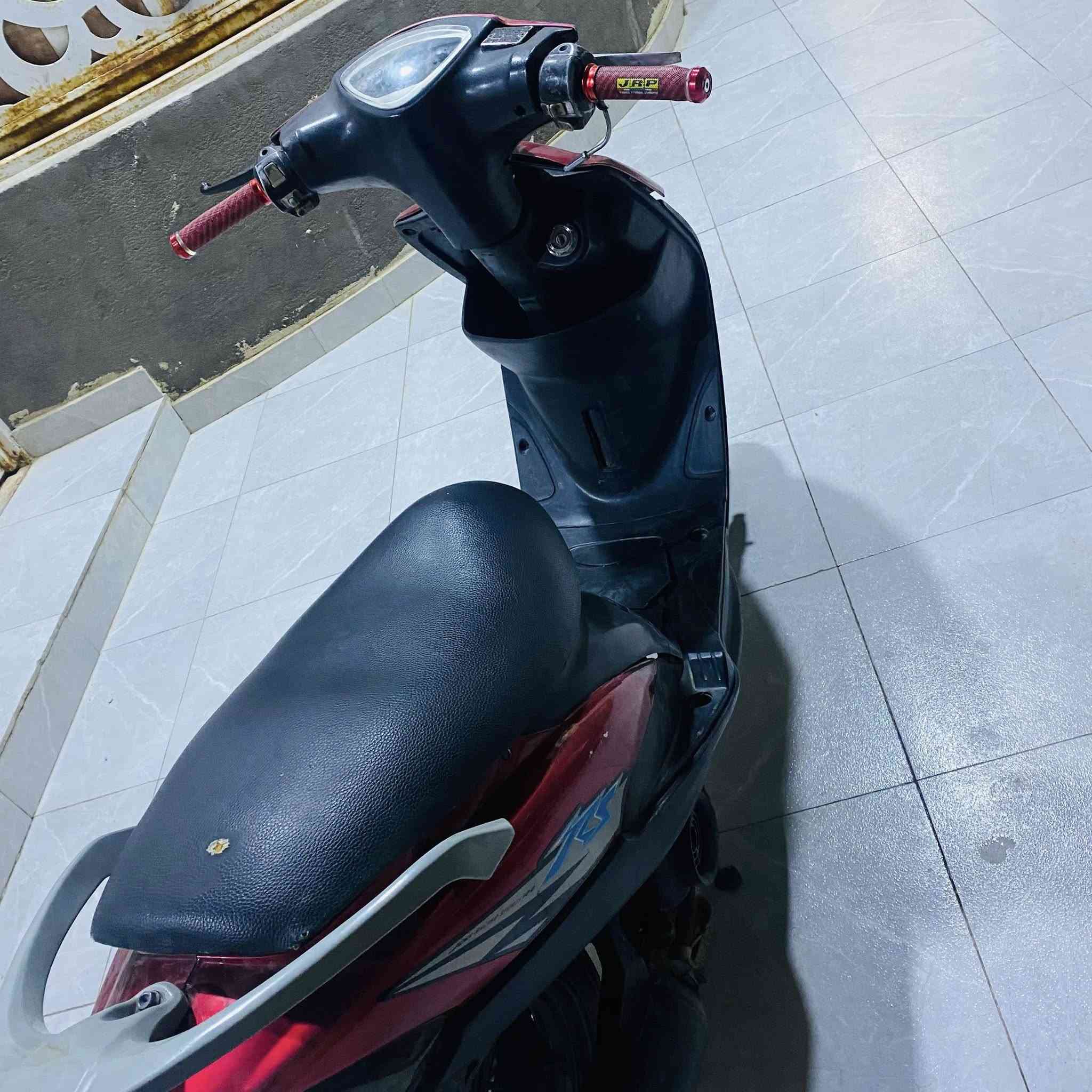 كفراته الاصليه موجوده ختم واحد ويه المكينه
مامفتوحه شرط الفحص 

نواقصه عرموطه هندر 
قفل جنطه 
الباقي كله شغال وشرط الفحص 
رقمي *********** مكاني ناصريه مركز السعر خاص
