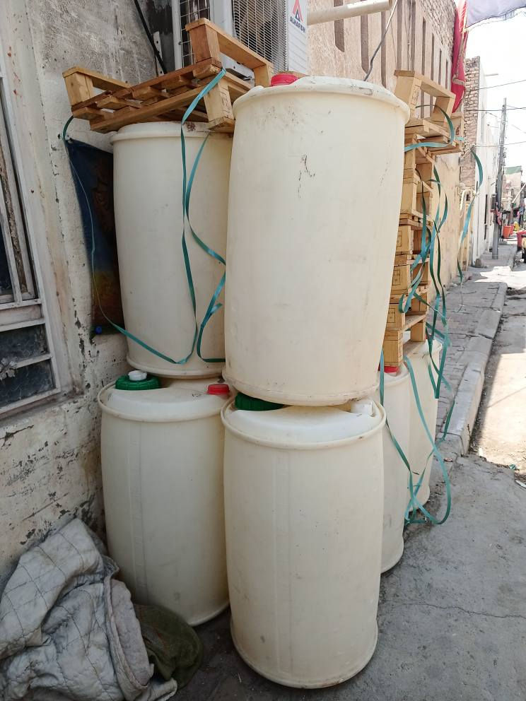 براميل للبيع السعه مالته 200لتر القبق موفر متحرك يعني تكبسه بيدك المرميل مو متحرك ثابت يعني تخزن بي الواحد 17الف العدد 30واحد مكاني كوت العزه القديمه خلف الجامع الستفسار الاتصال ع رقم *********** دهل اوران, واسط
