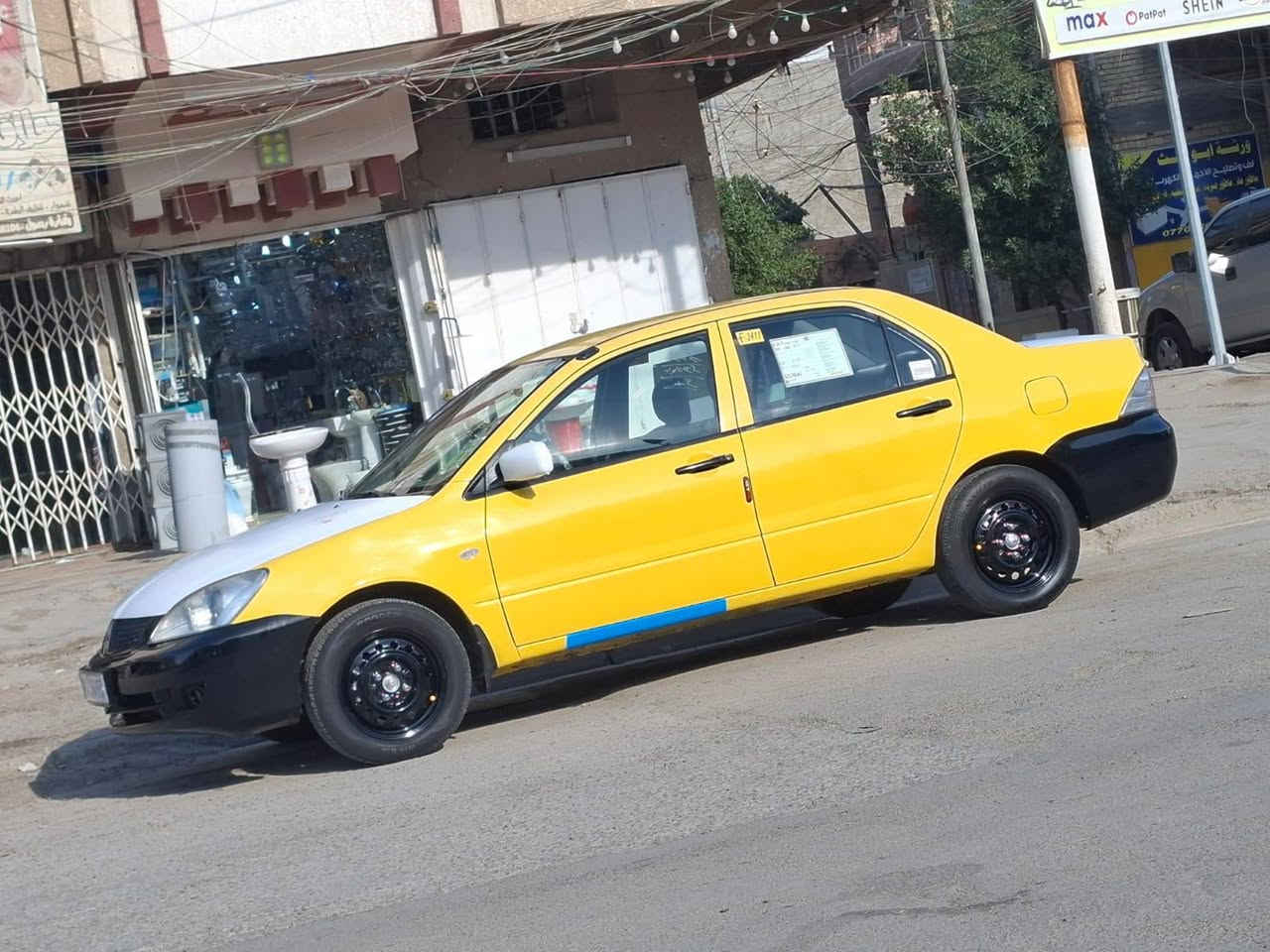 السلام عليكم شباب عند لانسر 2009 للبيع فقط السيارة جاهزه وخير من الله تخم تاير باتري تبريد جديد مكينه 2000 المرغوبه السياره بدون حادث بس مصبوغه حزام للجماليه بجم ضهر تكم مكفوله مكاني بغداد الشعب السعر 61 وبيهه مجال قليل*********** ابو جعف
