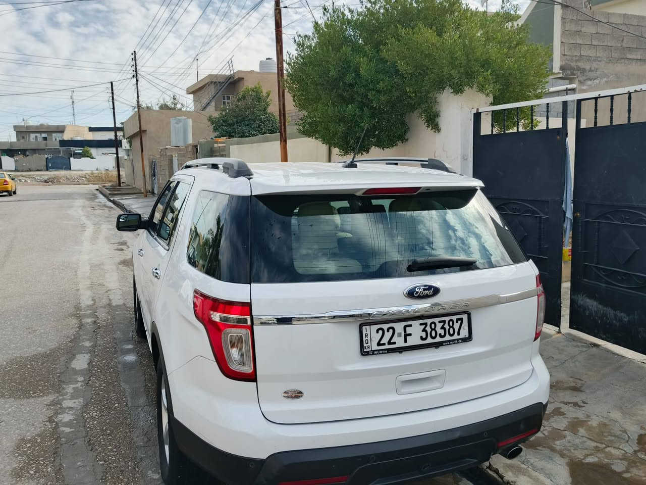 فورد اكسبلور موديل 2014 
كير محرك (6v) مامفتوح شرط سنوي رقم جديد بونيت جملغ صبغ بدون دواخل تبريد مركزية سونار موجود بل منشور تبريد مركزية(7) راكب نظام غاز مال شريكة سعر 142$ ورقه بي مجال بسيط رقم تلفون ***********
