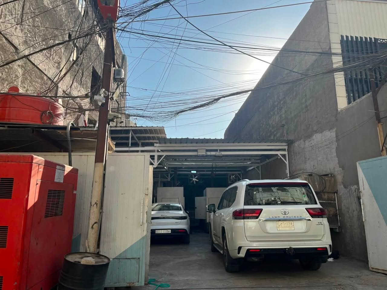 قطعة ارض للبيع داخل فرع الانباري كرادة داخل تصلح كأستثمار وتصلح سكن حاليا بيها مولدة مساحتها ٢٠٠ متر 
***********
