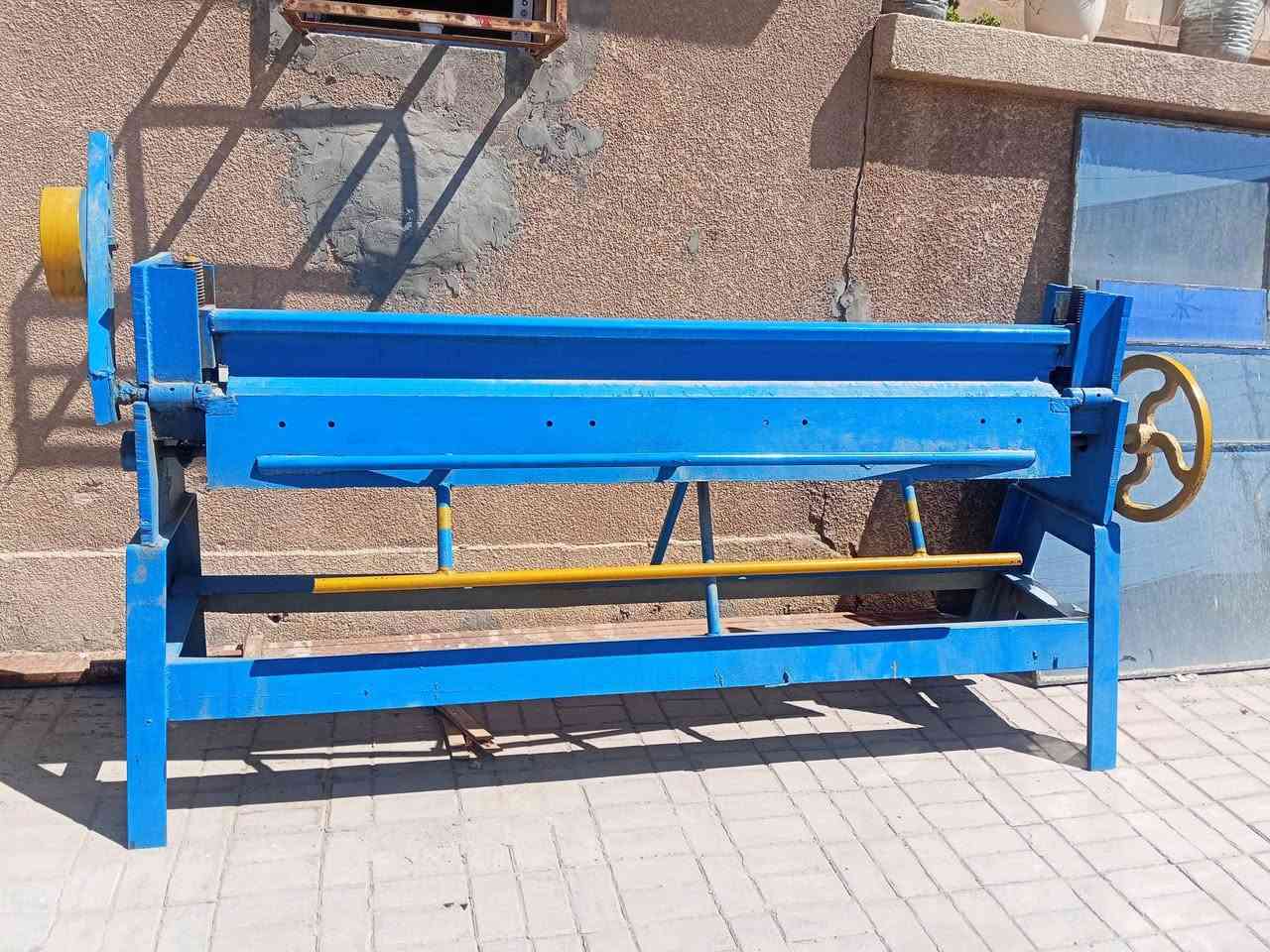 سلام عليكم 
عندي ثاقبه سلايت للبيع يلمز ماكس الحجم الكبير جديده  
وفرازه كيلون يلمز نضيفه ما متعوبه 
ومعواجه 210 و 250 
مكانهن صلاح الدين 
***********
