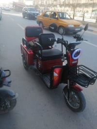 عندي هذه البايسكل الشحن للبيع كلش نظيف 07722130498