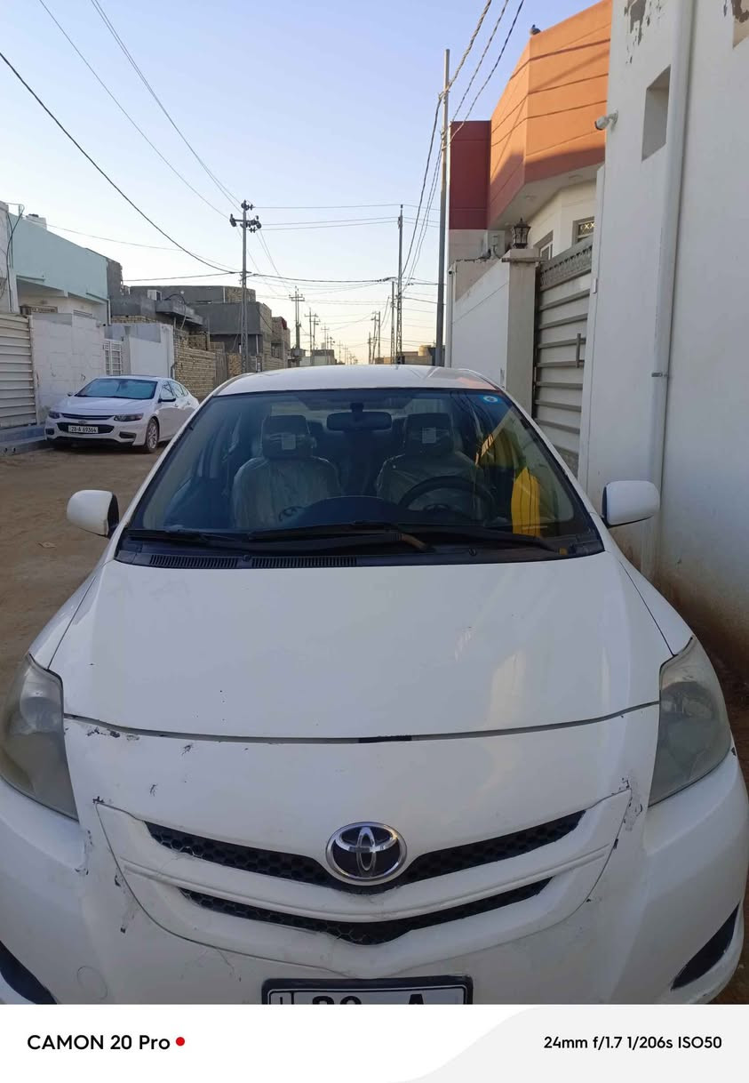 سلام عليكم تيوته يارس 2006خليجي بيه صبغات مكينه جديده رقم نكليزه بسمي عارضه 65 أو بيه مجال استفسار اكثر هاذا رقمي *********** Singapore
