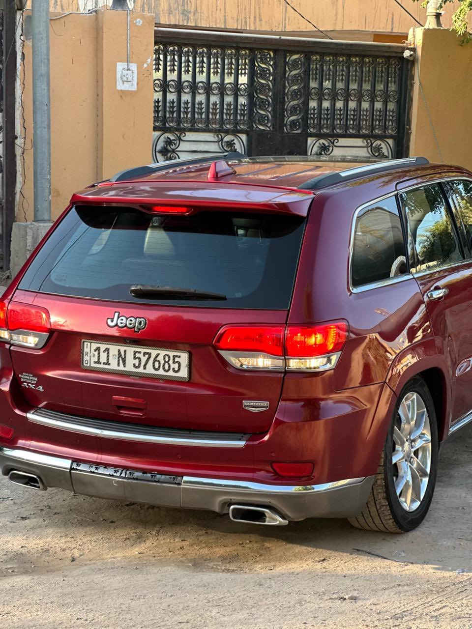 JEEP GRAND CHEROKEE SUMMIT 2014
سلام عليكم 

گراند چيروكي سوميت 

اعلي مواصفات جيب

حجم المكينه : 8 سلندر 5700 

المسافة المقطوعة : 105 ميل فقط

مواصفات

دبل اكسل 4×4

دبلات هواء كهربائي 

شاشه كبيرة

تشغيل عن بعد  بصمه

  دمام خلفي كشنات جلد

كشن السايق ميمري كشنات كهرباء صندوك كهرباء حساسات خلفيه ٣ قطع تبريد اشاير بالمري رادار امامي 5 وضعيات قياده بنوراما فتحتين نظام منحدرات هيترات بالكشنات 

كشنات الامامية تبريد ويل كب كروم ملكي لايتات لد متحركة جميع الجهات مع الستيرن بكلايت لد كشافات بصمة ابواب

فول مواصفات 1/1

📍مكان النجف

السعر 195 بيها مجال واني خادم

سياره بغداد بأسمي تحويل نفس يوم

 *********** 📞
