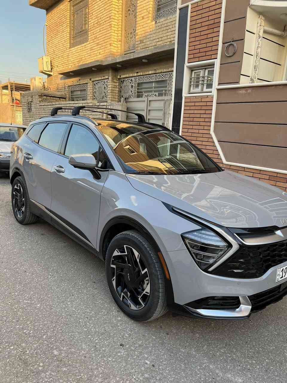 كيا سبورتج (برستيج) اعلى فئه ٢٠٢٤ وارد أمريكي
حادث بسيط  مثل ما واضح بالفيديو تعديل على البارد

الحادث باب خلفي جاملج خلفي

عداد المسافة  ١٣٠٠٠ الف ميل فقط

محرك ٢٥٠٠  

المواصفات: 

فول مواصفات 

بصمة

داخل السياره والابواب احمر ❤️

شاشه كاربلي + كاميرا دوارة

كامرات محيطيه 4

سقف بانورامي

فور ويل 

اناره محيطية

تبريد قطعتين

شاحن وايرلس+شاحن بالكشنات

حساسات اماميه +خلفية

لايتات LED

تشغيل عن بعد 

رادار امامي 

رادار خلفي 

استيرن رجاج 

تتبع مسار

قيادة ذاتيه

سايدبريك بصمه

اوتو هولد 

اوتو ستوب 

سعر السيارة ($265)
السيارة بأسمي
***********
