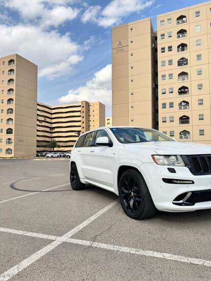 جيب لاريدو srt مكينه 6.400 موديل 2013خليجيه كفاله عامه ماشيه 99سياره جديده بيع او مراوس حسب هذا رقمي ***********
