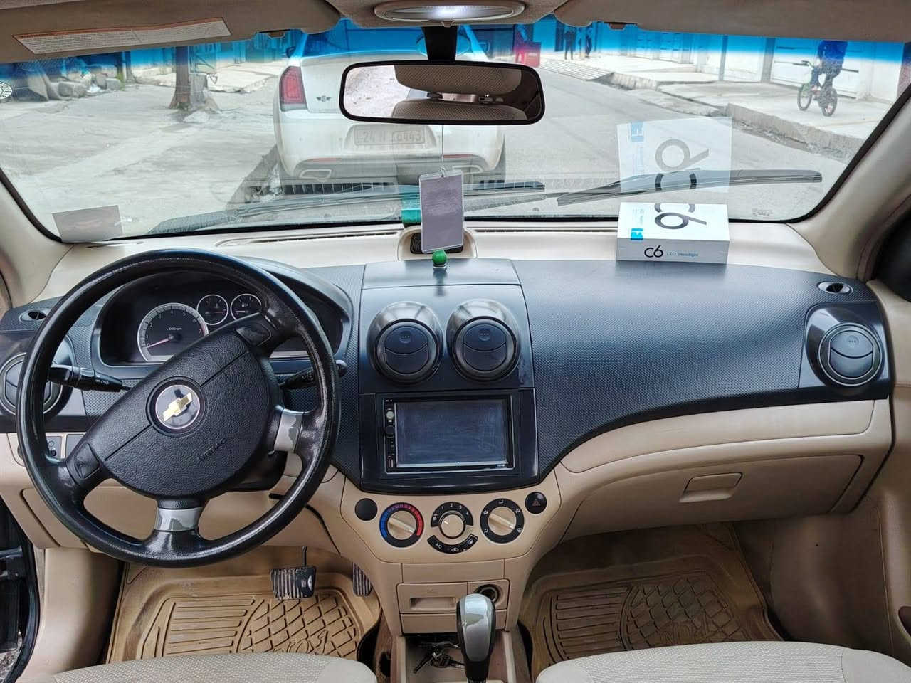 سيارة اڤيو 2008 محرك كبير نظافة كدام العين 
صبغ دوسه فقط /تبريد + تدفئة شغال 
شرط التحويل 
السعر 68 بي مجال 
مكان السيارة موصل /ايسر 
***********
