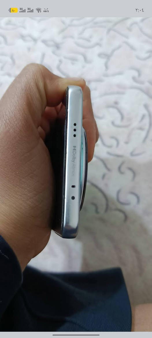 السلام عليكم
تكنو كامون 40 بريمير 5g جديد استعمال  3اشهر فقط 

مواصفات الجهاز
شاشة بدقة 144 هيرتز 1.5k
معالج ميديا تيك 8350 بدقة 4 نانومتر
كاميرات ثلاثية بدقة 50 ميكا بكسل مع عدسة تقريب جيروسكوب
ذاكرة 256 رام 12+6
يشغل ببجي 120 فريم
يحتوي على زر الذكاء الاصطناعي
مقاوم للماء والغبار بمعيار ip 69 و68
ملاحظة . اللون المميز 
الجهاز للبيع بسعر 350  الف مجال كلش قليل لأن خسران بي هواي
او مراوس بجهاز اخر حسب القناعة

الشراي يتصل ***********  إذا مو شراي لا تشلع كلبي
مكاني ناصريه ويوجد توصيل
