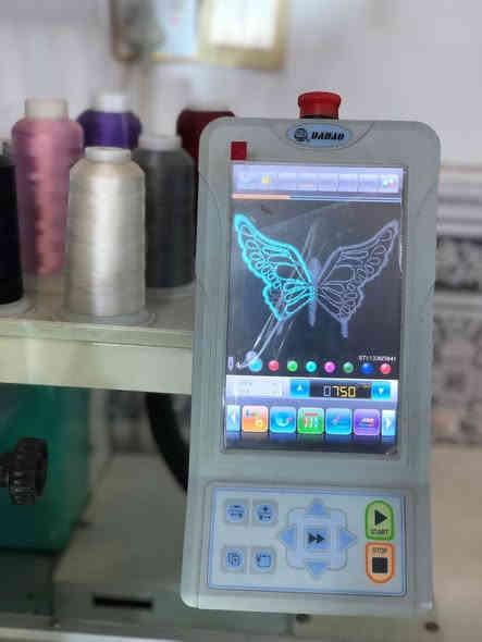 مكينة تطريز موديل 2014 للبيع 🤍
المكينه ماناقصها شي ونضيفه جدا وشغلها حلو وبسعر جدا مناسب 15 ورقه وبيها مجال لشراي مكاني مركز بابل رقم الهاتف // ***********
