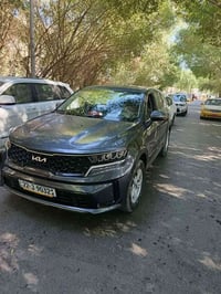 للبيع  سورنتو موديل 2022  وارد امريكي نص فول  صبغ فقط ربع البنيد  رقم ...