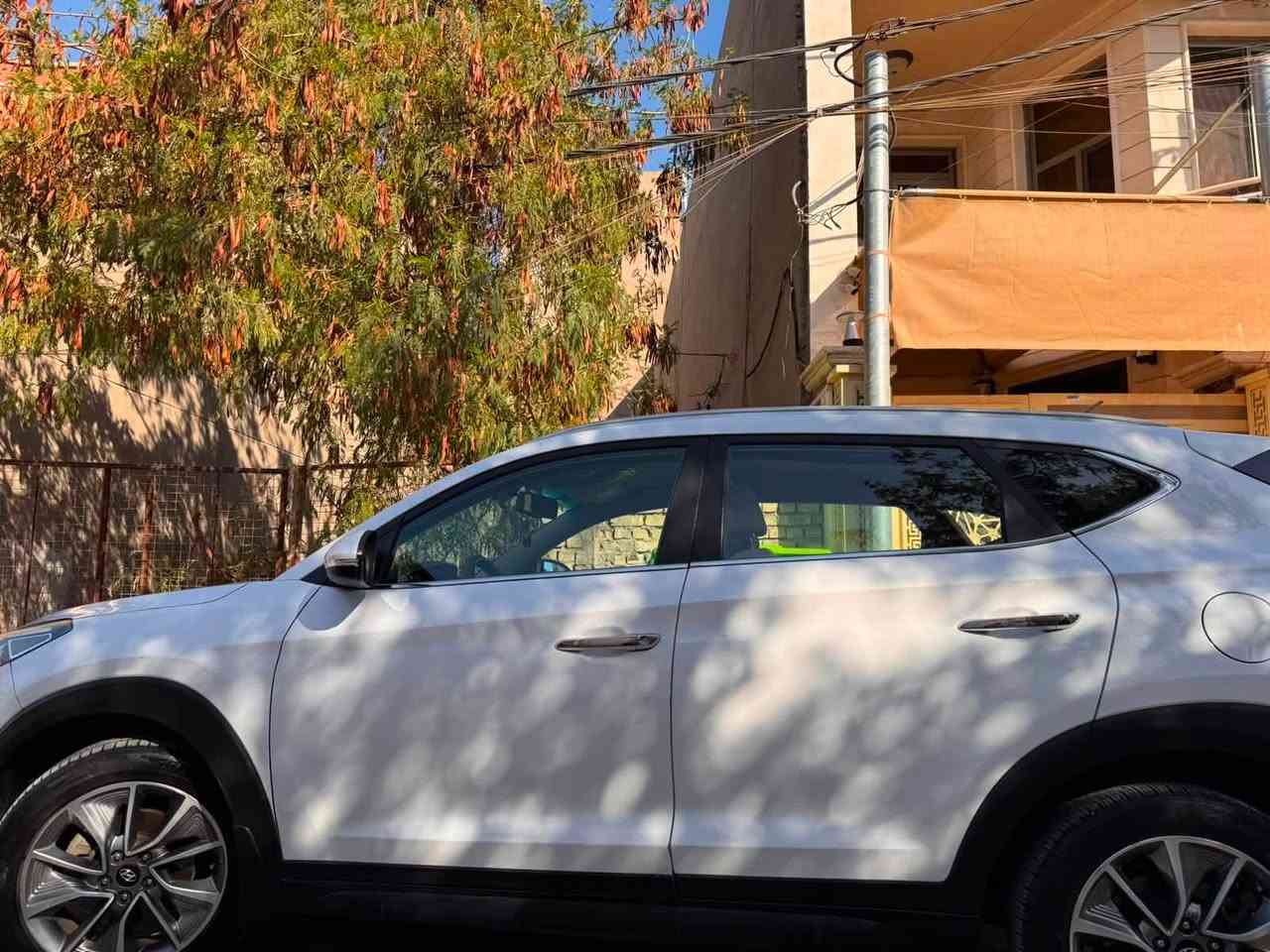 السلام عليكم 

هونداي توسان موديل 2018 خليجية 

رقم بغداد 

الكير والمكينة مكفولات والتبريد ممتاز جدا  

محرك 2000دوش 

ماشية  145Km

البنيد امبدل والدعامية الامامية مصبوغة وبيها ملاحظات بسيطة 

السيارة نظيفة وعلى ايدينا اخذناها زيرو

السيارة جاهزة بدون اي نقص 

السعر 178 $

للاستفسار ومعرفة تفاصيل اكثر التواصل على الرقم 

***********
