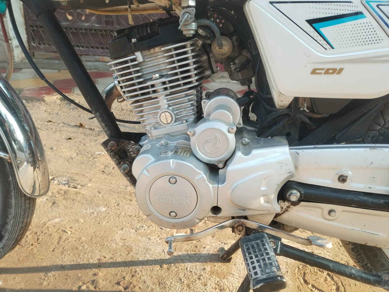 السلام عليكم دراجه سيفان للبيع  موديل 24 شكل 25 دراجه حلوه ونظيفه بعد احله من صوره مابيه نقص أوراق كامله  السعر 625 وبيه مجال قليل 

هاتف ***********

*********** الاسيا بي بس واتساب
