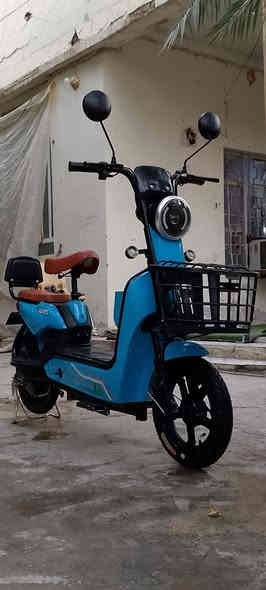 السلام عليكم
ماطور شحن للبيع حجم ١٤  ( اشارات +لايت +بصمه) كلها شغاله الماطور نضيف و كامل ما ناقصه شي 
الى الاستفسار الاتصال على الرقم
 ‪***********
