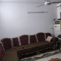 بيت للبيع المساحة ١٠٠ متر طابقين ٣ غرف نوم واستقبال و صاله كبيره جوه و...