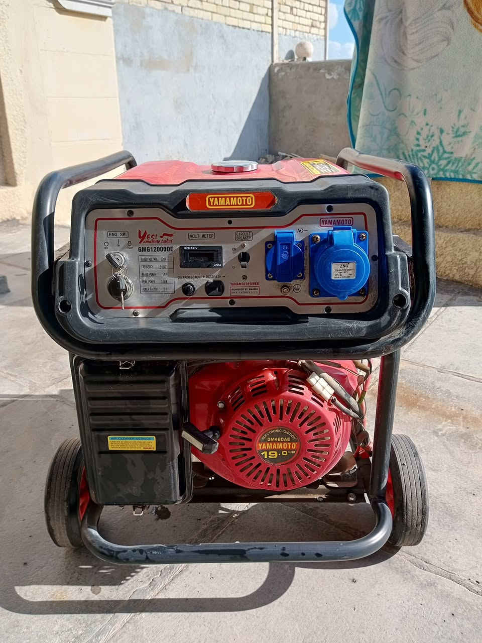 مولده 30 امبير مستخدمه شيء قليل للبيع ***********
