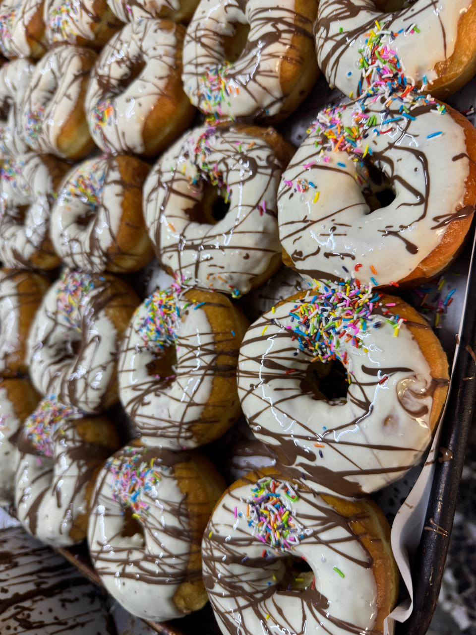 خلفه كاهي ودونات وصمون كهربائي وفطائر وجرك وشعير وبيتزا وكرواسون  وكافه المعجنات كعك عسليه كليجه معمول  بغداد فقط شغل درجه اولى ***********
