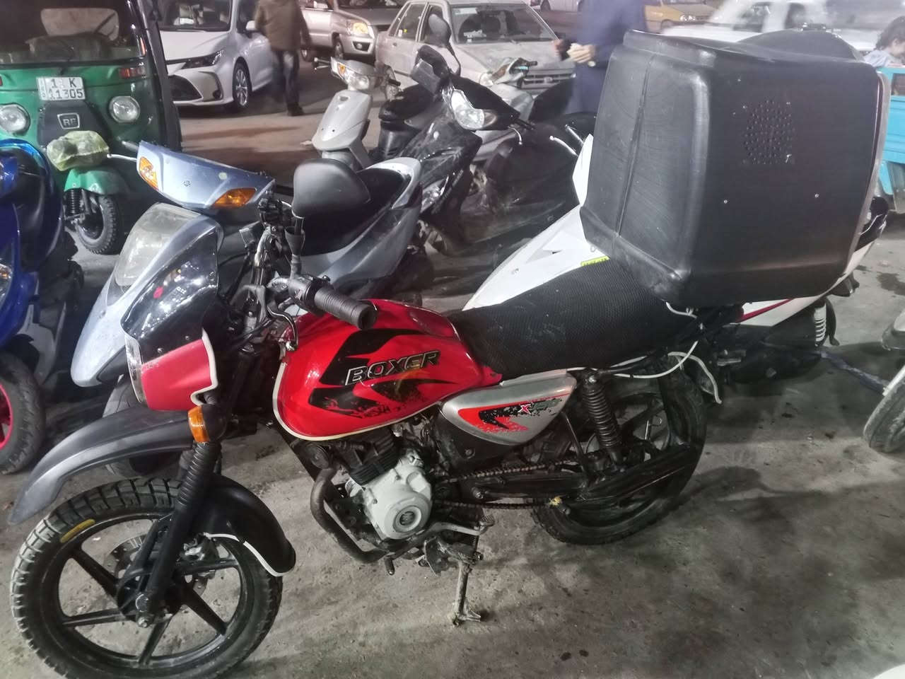 دراجه بوكسر البيع موديل 2020/بكاني بغداد بلديات السعر 9000الف فقط وهاذ رقمي ***********
