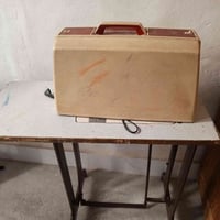 عندي مكينه براذر باب الاول نظيفه عدد النقشات 10 فاخره مابيها صوت سريعه...