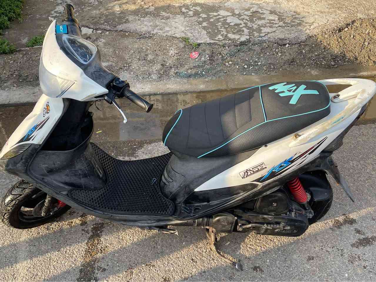 ماكس عدلة١٢٠ شغالة سلف وهندر مكينة ممفتوحة دراجة نضيفة كلش جانت متروكة ما مستعملهة وهسة كاعد ابيهة مكاتبتهة موجودة رايدهة ب٨٠٠وبيهة مجال قليل المكان حي القاهرة يم جامع النداء الرقم*********** بغداد, العراق
