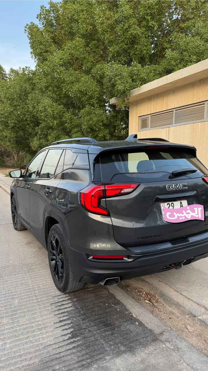 السلام عليكم للبيع فقط جمسي تيران موديل 2019رقم دولي الجديد  فول مواصفات بنوراما مكينة الجبيره 2000تيربو حداديه جديده تخم تاير جديد كلشي معايزه وجاهزة بيهة تبديل جاملغ وبنيد وجاملغ وره صبغ  وموجود صور الحادث بل منشور السعر 168وبيه مجال بسيط للتواصل واتس اب او الاتصال ***********
