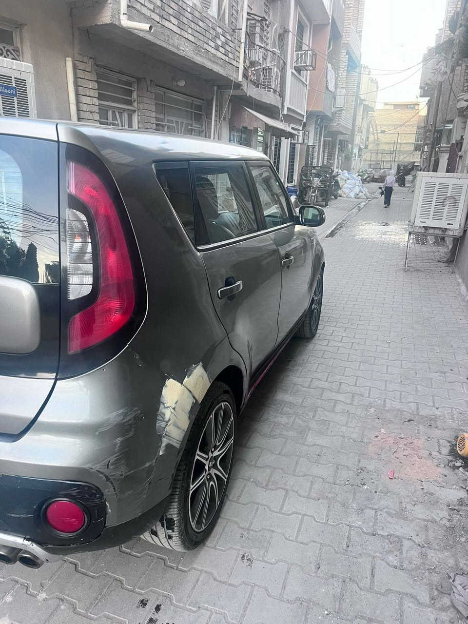 السلام عليكم سياره كيا صول موديل ٢٠١٧ وارد امريكي مكينه ١٦٠٠ تيربو حادثه امريكيه سرقه جاملغ الامامي بل عراق صار بيهه الباب الخلفي سياره خير من الله فول عدة الفتحه ٣ أضمه قياده بصمه جلد شاشه جبيره كامؤه والموصافتهه البقيه معروفه رقم بغداد باسمي  سعرهه 118$ وبيه مجال مكاني بغداد زراعي الطوبجي ***********
