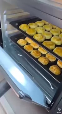 فرن • مستعمل ٣ مرات • مطبخ صغير