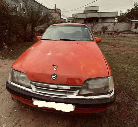 السلام عليكم أوبل اوميكا موديل 1991رقم دولي سنويه إلى 2030شهر الثامن محرك 20 سياره نضيفه مال جناي شرط الوكاله والتحويل ماعايزها كلشي تشغل وتمشي السعر 28 وبيها مجال موقع القيارة قرية الجدعة رقم الهاتف ***********
