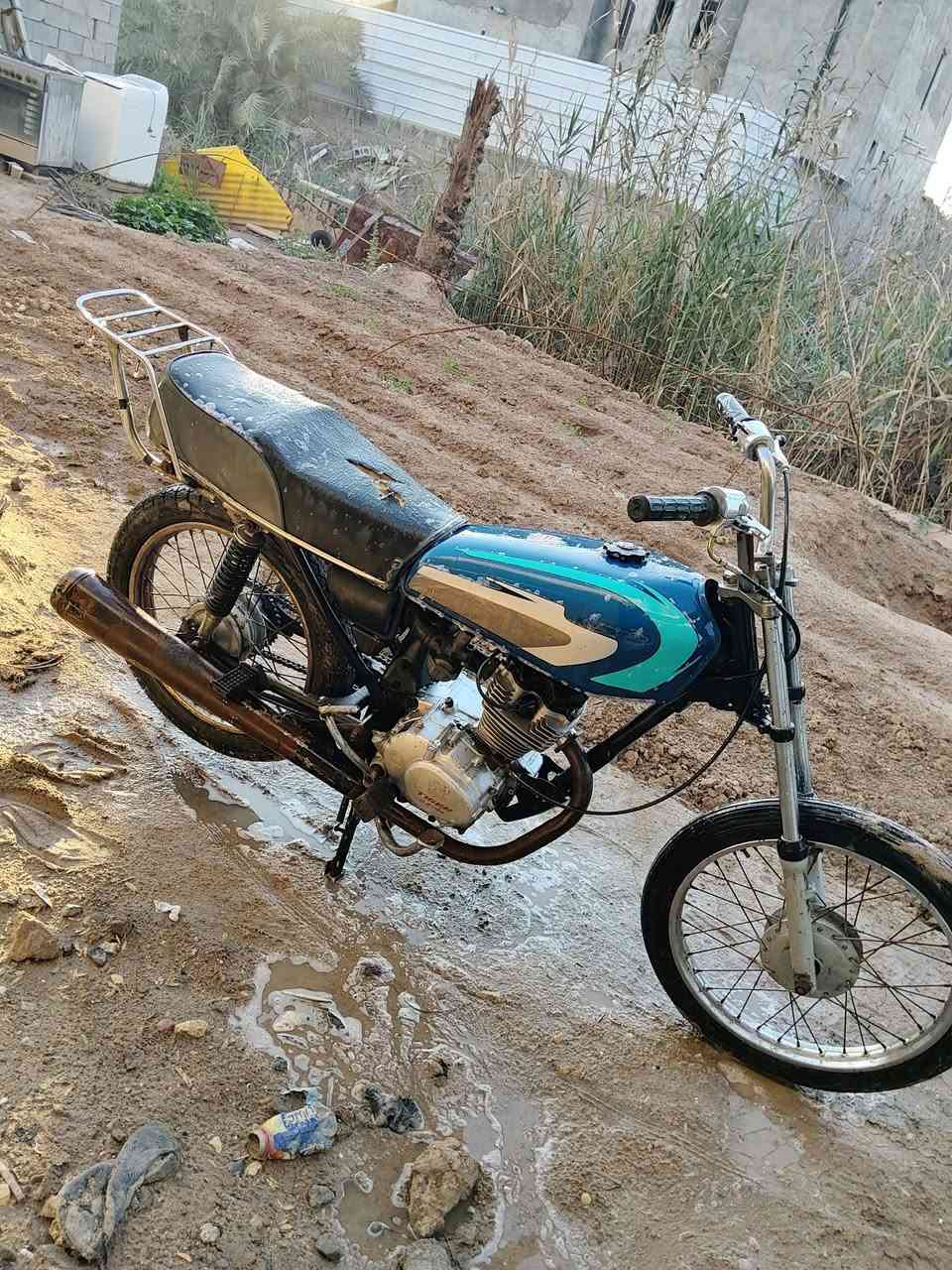 ايراني لبيع دراجه نضيفه مكينه تايكر ما مفتوح مكينه ناعمه ما ينسمع صوته مكاني ابو الخصيب سعره 235 رقمي ***********
