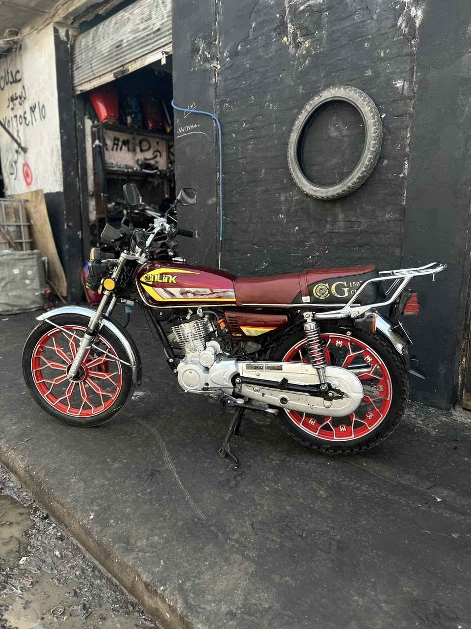 مطور سويلنك موديل 2024 
نظيف متل دهب محرك كبس 
كهرباء كامل شغال 
سعرو 465 الف بيها مجال بسيط 
للتواصل ***********
