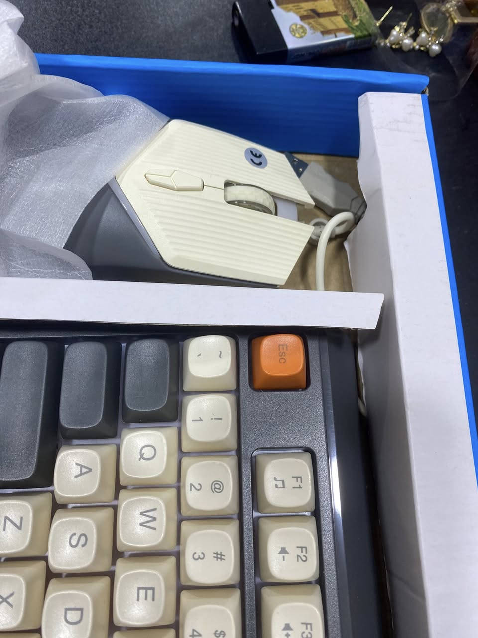 15الف كيبورد وماوس


**إذا كنت صاحب هذا الإعلان وتريد حذفه لأي سبب، رجاءا أرسل رسالة إلى الدعم الفني**