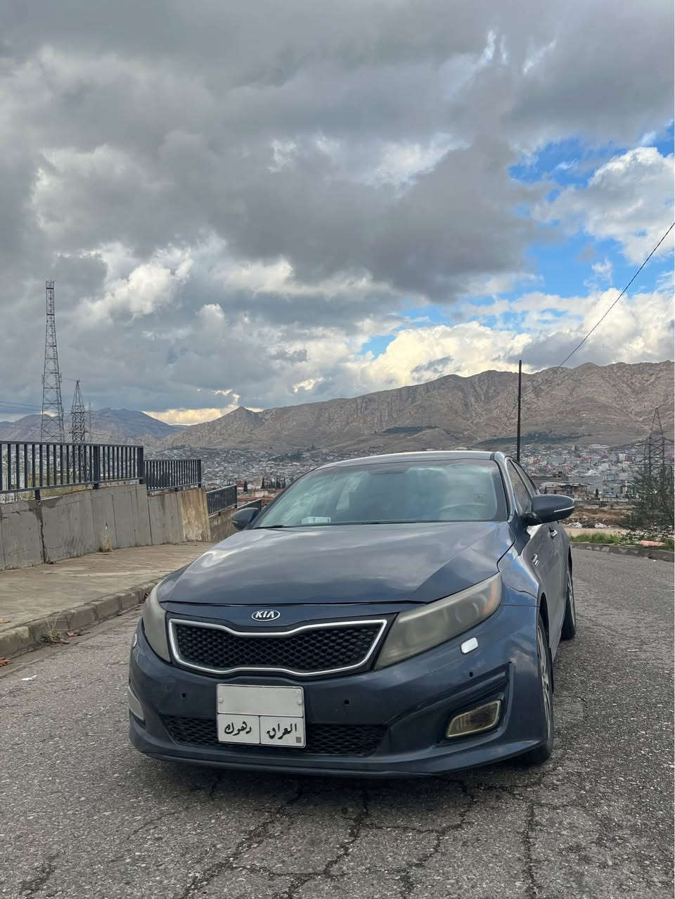 كيا اوبتما ٢٠١٥ امريكي
سعر و مجال : 108 ورقة 
غرامة : 200 الف 
المحرك : 4 سلندر حجم المحرك 2.4 GDI
عدد الممشة : 150 الف ميل
قطعتين صبغ :بوند و جملوخ
الايربكات : مفتوحة
الشاصي و الدواخل : سليم 
رقم الشاصي : 5XXGM4A75FG44170
تحويل او وكالة : موجود 
عنوان: دهوك
رقم الهاتف : *********** دهوك, العراق
