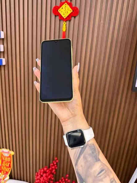 وصل الجهاز
مع كل طلب هديه  
💸 سامسونج A15💸
مستعمل اخو جديد خالي من تصليح  بيه ضمان 
مواصفاته /
ذاكره 128Gمع رام 6
⬅️ 3 كاميرات 50 - 5 - 2 ميجابكسل 📷 
⬅️-بطارية بحجم 5000 mAh
السعر 75 الف
الجهاز نسخه 4G  
جملة لاصحاب المحلات 
يوجد توصيل كافه محافظات 
ضمان شرط فحص والاصلي
‏‪بغداد زيونه ربيعي مقابل مول دريم ستي 
للحجز راسلنا على خاص الصفحة او الاتصال على
اذا اتاخرت بالرد يرجى مراسله ع واتساب  أو اتصال 
***********
*********** بغداد
