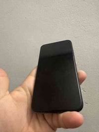 للبيع ايفون اكس عادي  ذاكره ٢٥٦ بطاريه ١٠٠ مبدل اصليه  جهاز كلش نضيف  ...