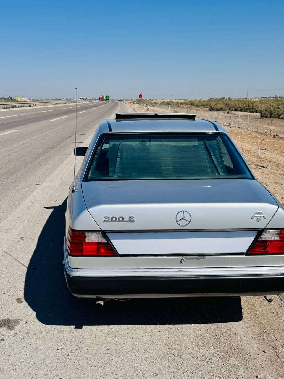 مارسدس  دب 1991 سيارة جاهزه  من كلشي رقم بغداد دولي صبغ عام جمالية بدون معجون وبدون ضربة مكينة عنكبوت بلادي كير ومكينه كفالة للاستفسار واتساب فقط السعر 78 
***********
