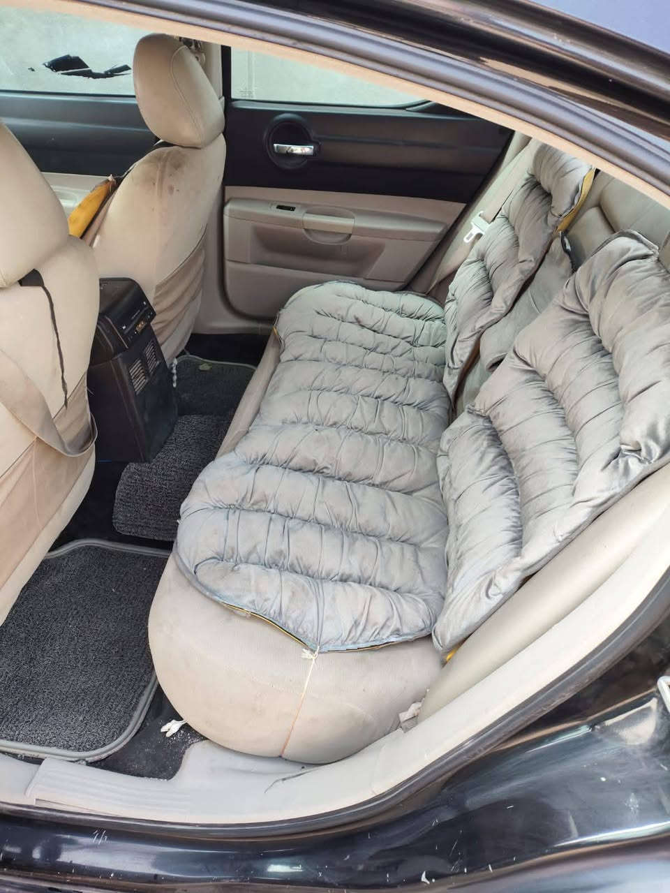 چارچر 2010
گصه جنطه
محرك هيمي متومه ع شاصي طبق الاصل 
تجي وتشوف بعينك
السعر 35 وبيها مجال بسيط للشراي مو شراي لا تعبني
البصره قضاء المدينه *********** واتساب فقط
