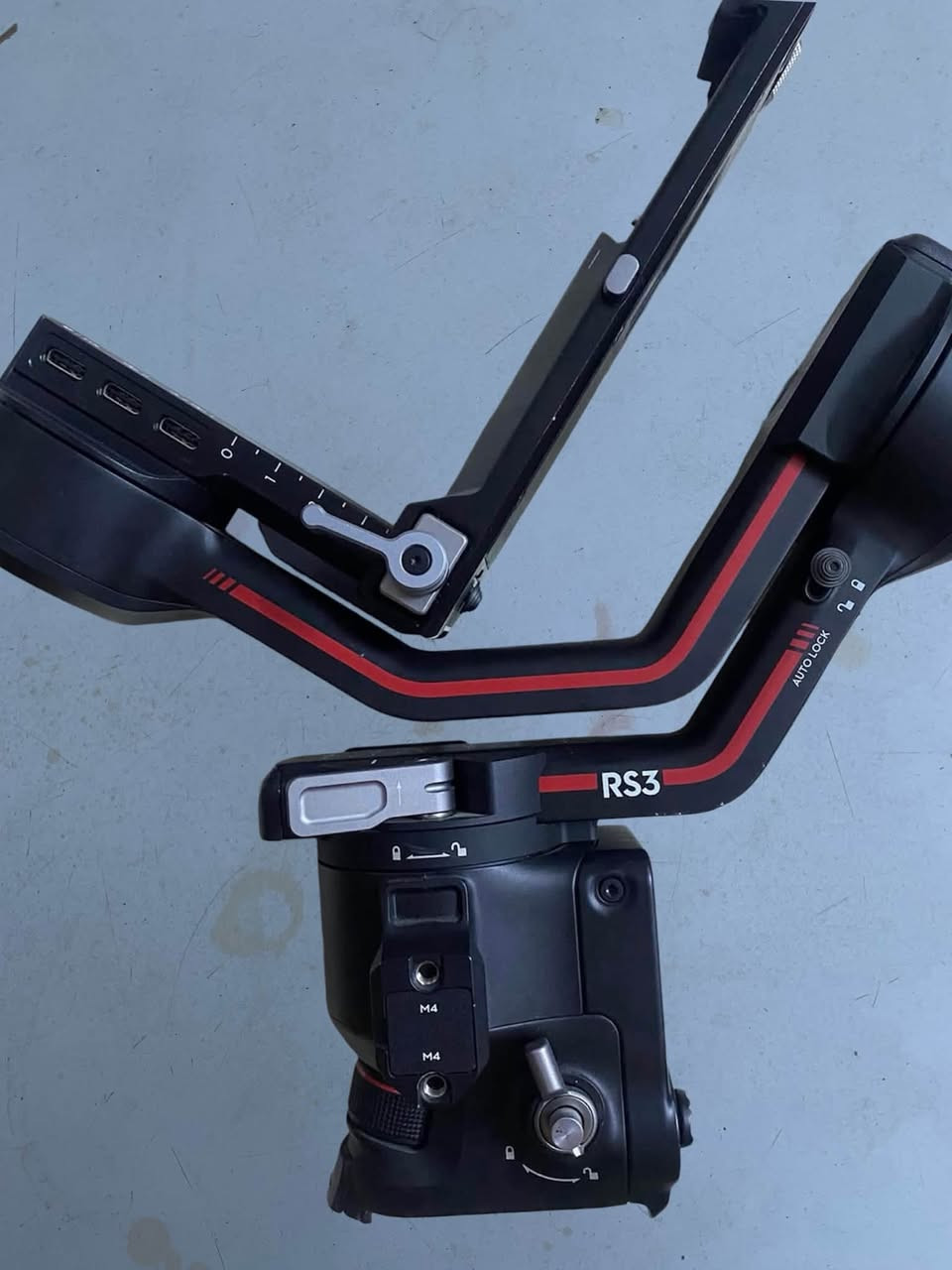 Ronin rs3 combo
للبيع رونن مانع اهتزاز
ويا جنطة وكافة ملحقات
مكاني بصرة ويوجد توصيل


**إذا كنت صاحب هذا الإعلان وتريد حذفه لأي سبب، رجاءا أرسل رسالة إلى الدعم الفني**