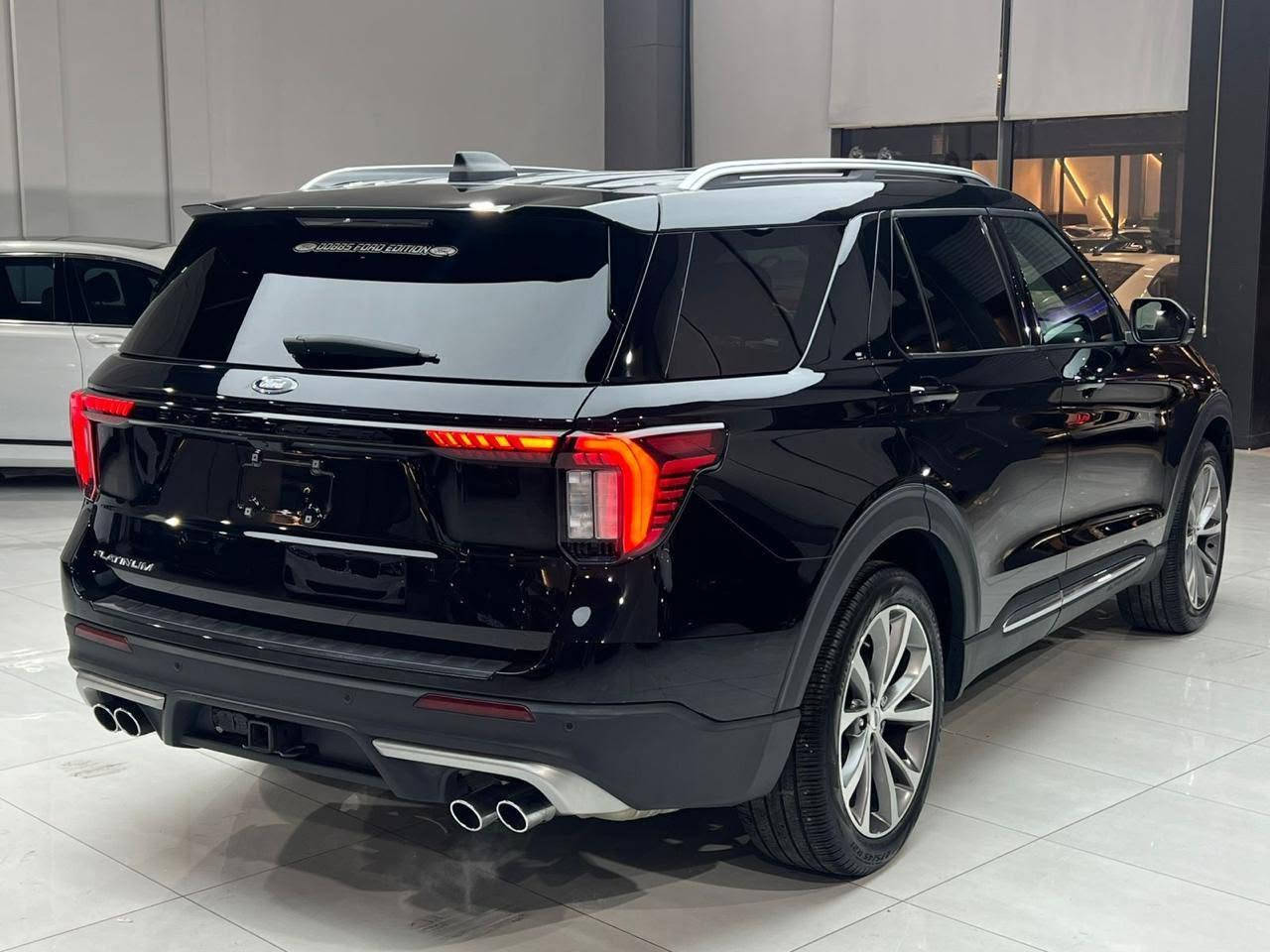 #Ford_Explorer_Platnium_2025
#Full_Options #فول_مواصفات
#محرك_V6 
#بدون_صبغ_بدون_ايرباك
#جاملغ_تبديل_شركه
#Mileage:- 32.000mile -ماشى 🛣
#رقم_الشاصي_منشور بالصور
~~~~~~~~~~~~~~~~~~~
العنوان📍ناونیشان‎
اربيل ~ ~ هەولێر
معرض AMG
~~~~~~~~~~~~~~~~~~
للاستفسار اکثر
Mobile: ☎️📞
*********** Whatsapp
*********** أربيل, العراق
