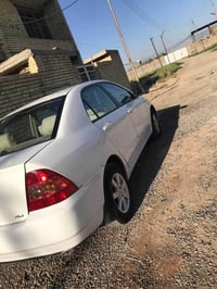 كورلا موديل 2001 بيه صبغ احزام مكينه 1800 جديده صدر تخم تاير جديد لسيا...